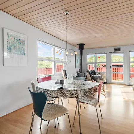 2 Bedroom Stunning In Holiday home